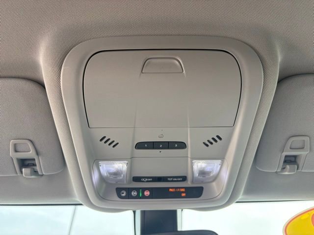 Used 2019 Chevrolet Equinox Premier FWD image 24