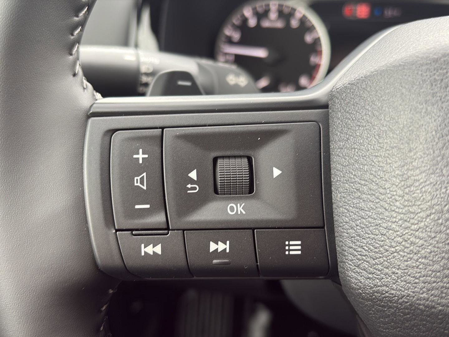 New 2026 Nissan Pathfinder SV image 26