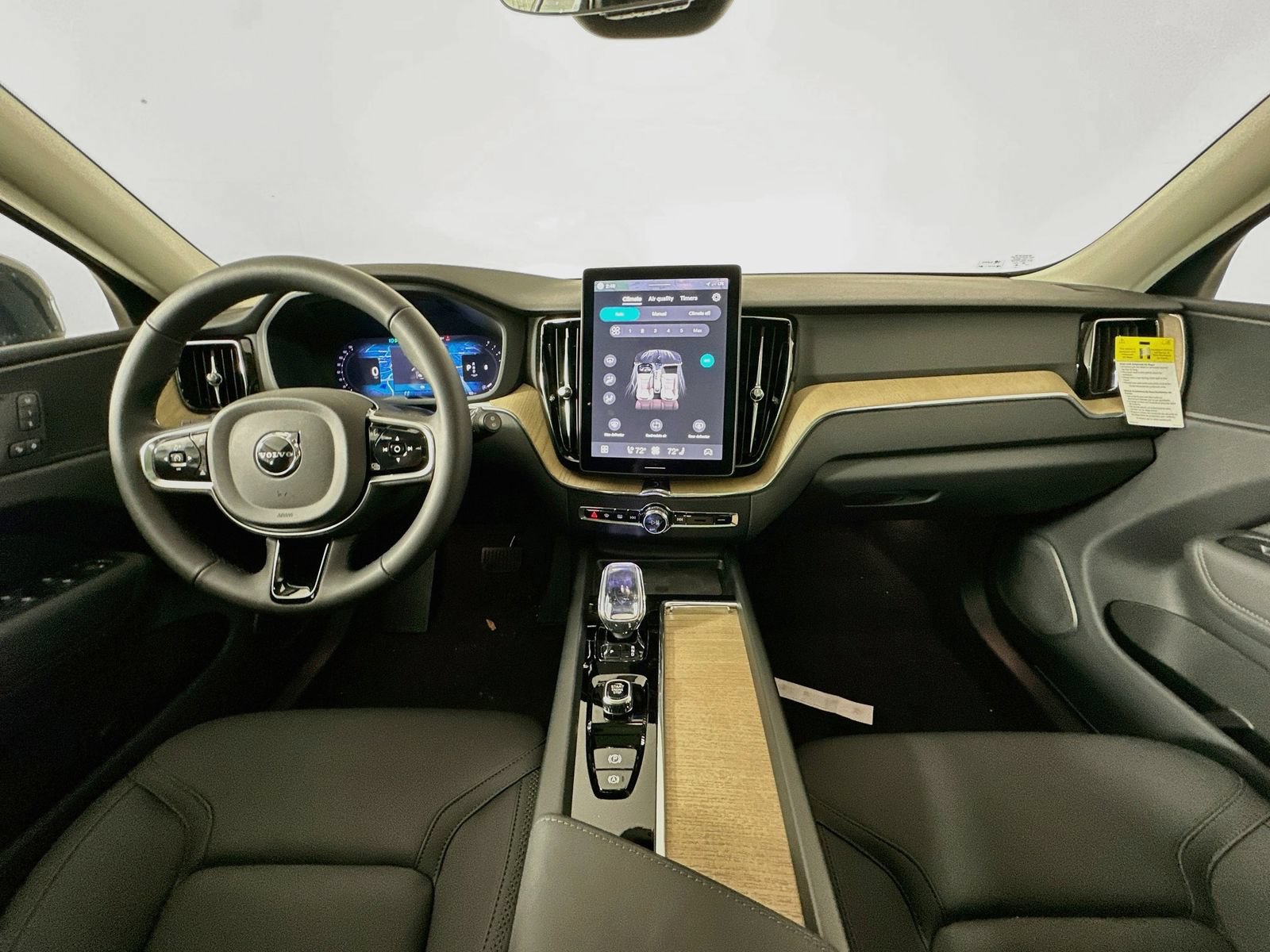 New 2026 Volvo XC60 B5 Plus w/ Protection Package Premier AWD/4WD image 14