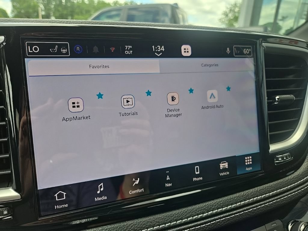 New 2027 Chrysler Pacifica Select w/ Family Tech Group FWD image 59
