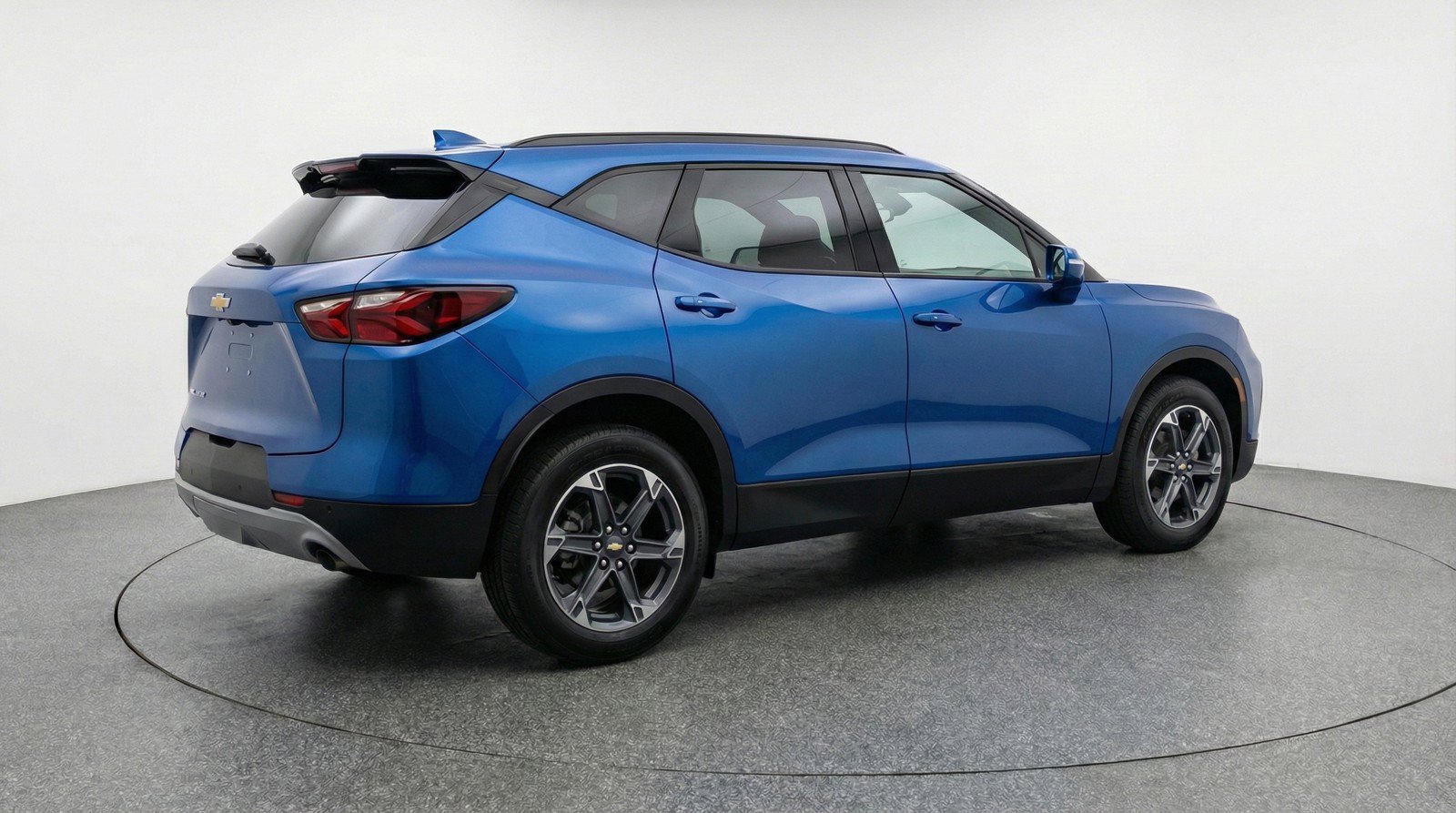 Used 2025 Chevrolet Blazer LT FWD image 9