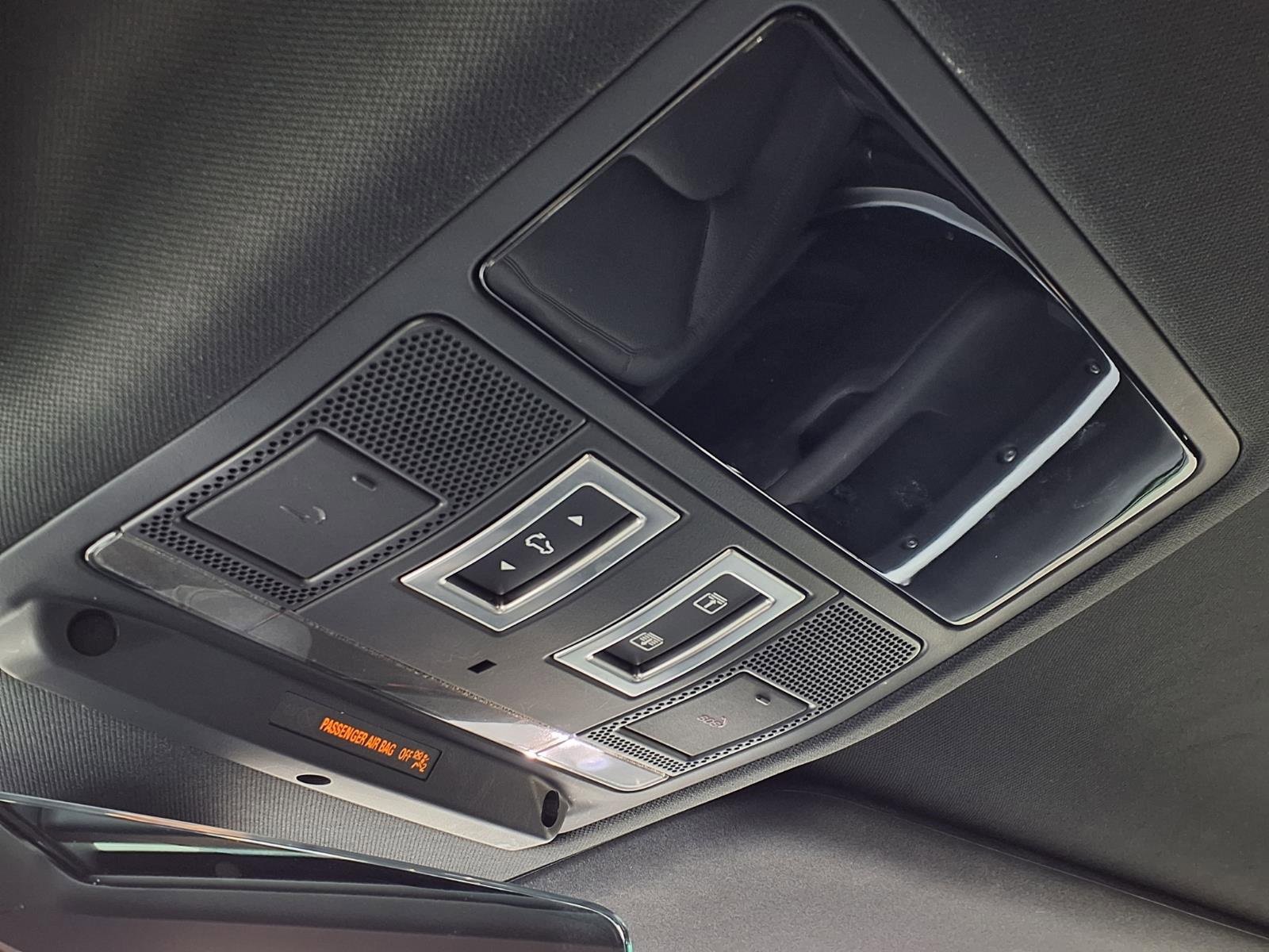 Used 2025 Land Rover Defender 110 S image 26