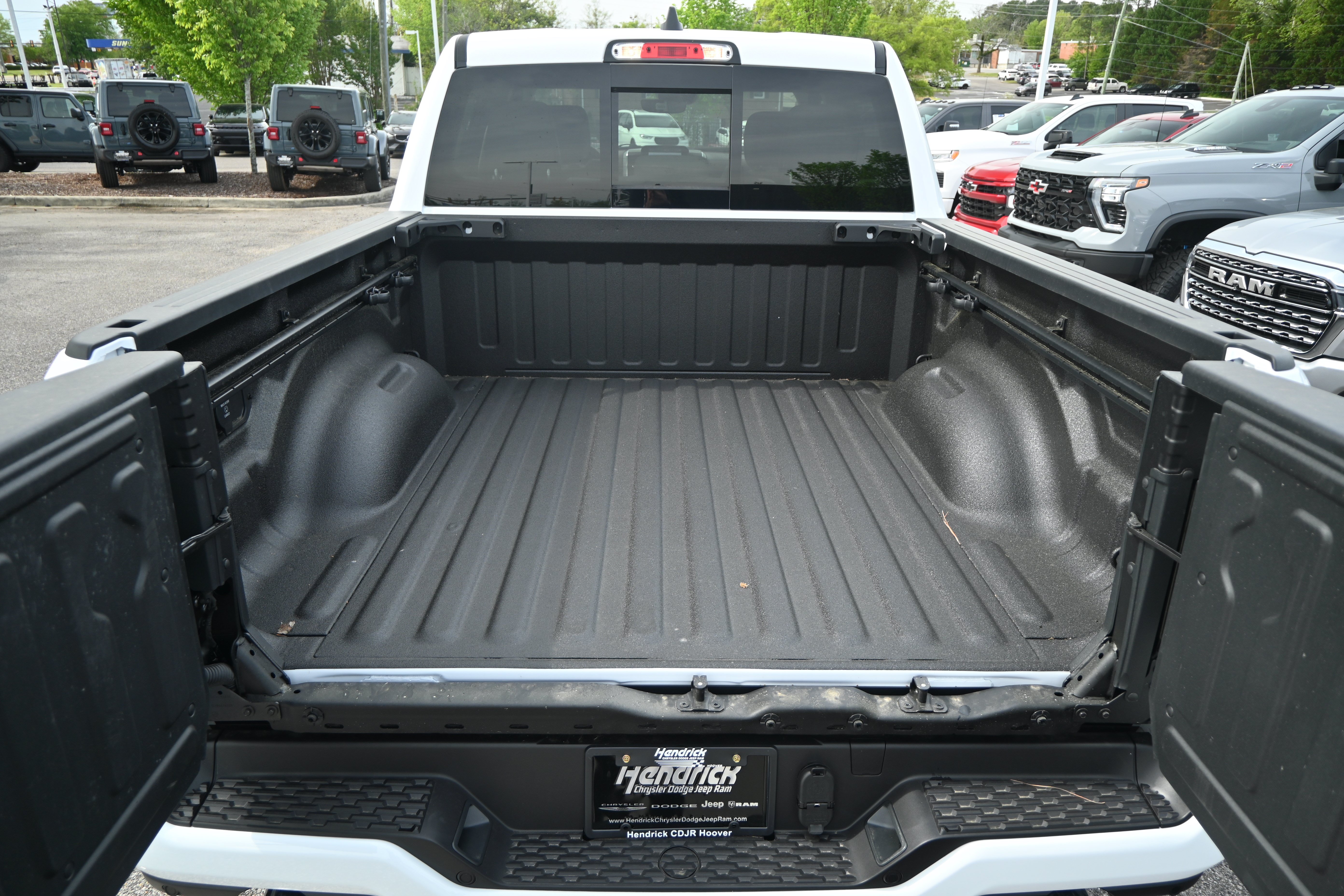 New 2026 RAM 1500 Laramie AWD/4WD image 34