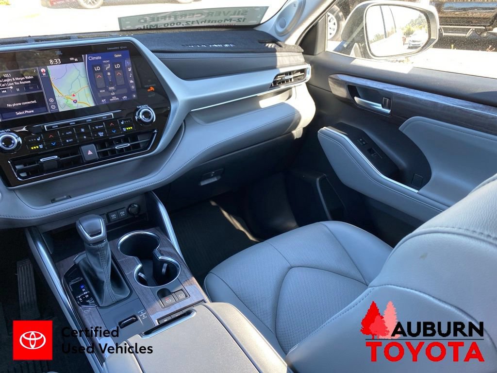 Certified 2021 Toyota Highlander Platinum AWD/4WD image 34