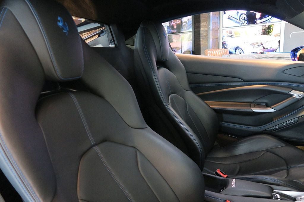 Used 2020 Ferrari F8 Tributo RWD image 5