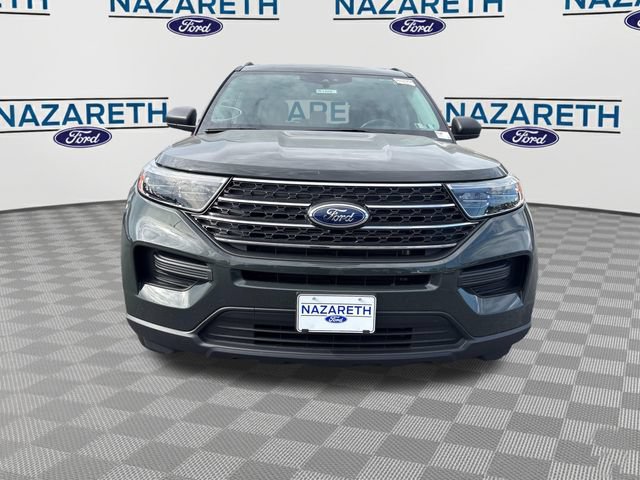 Used 2024 Ford Explorer XLT AWD/4WD image 2