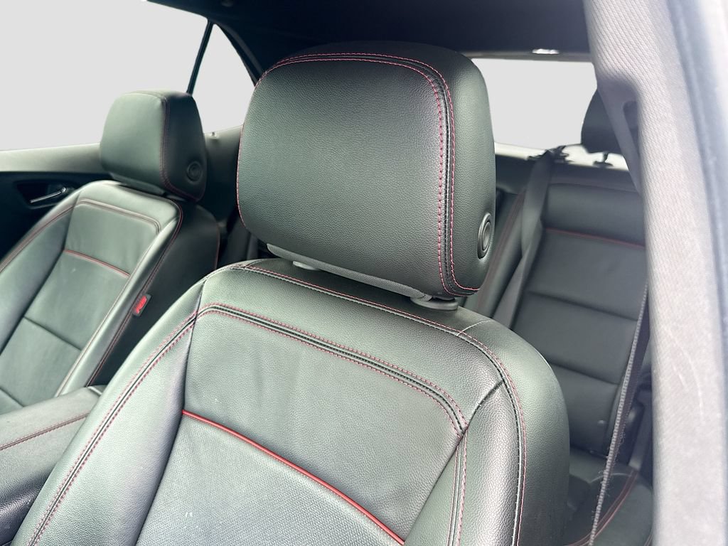 Used 2022 Chevrolet Equinox RS w/ RS Leather Package FWD image 21
