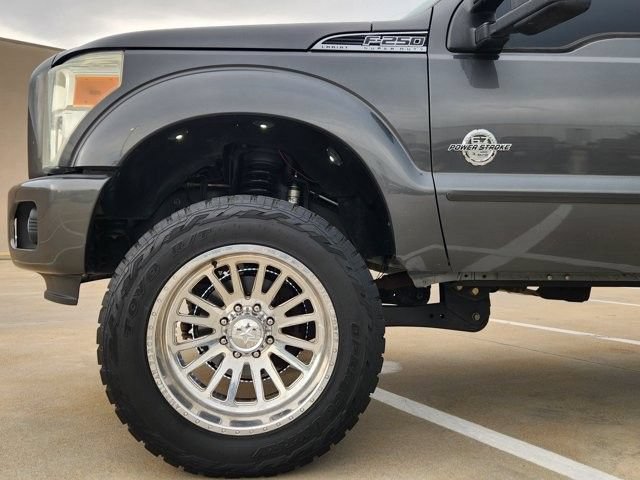 Used 2015 Ford F250 Lariat w/ Lariat Ultimate Package AWD/4WD image 8