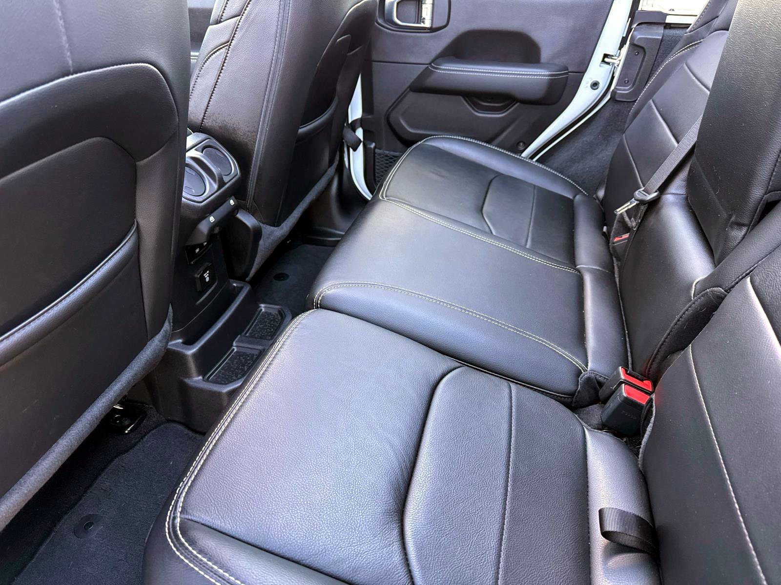 Used 2023 Jeep Wrangler Unlimited Sahara w/ Cold Weather Group image 7