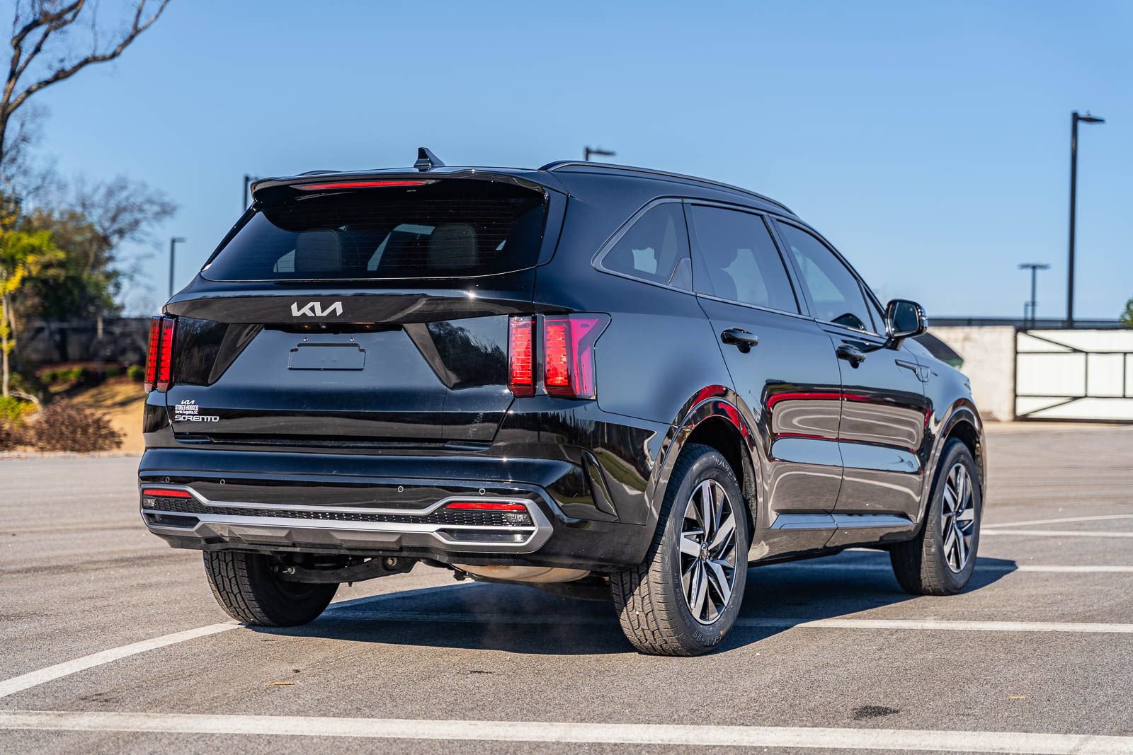 Used 2023 Kia Sorento S w/ Panoramic Sunroof Package image 7
