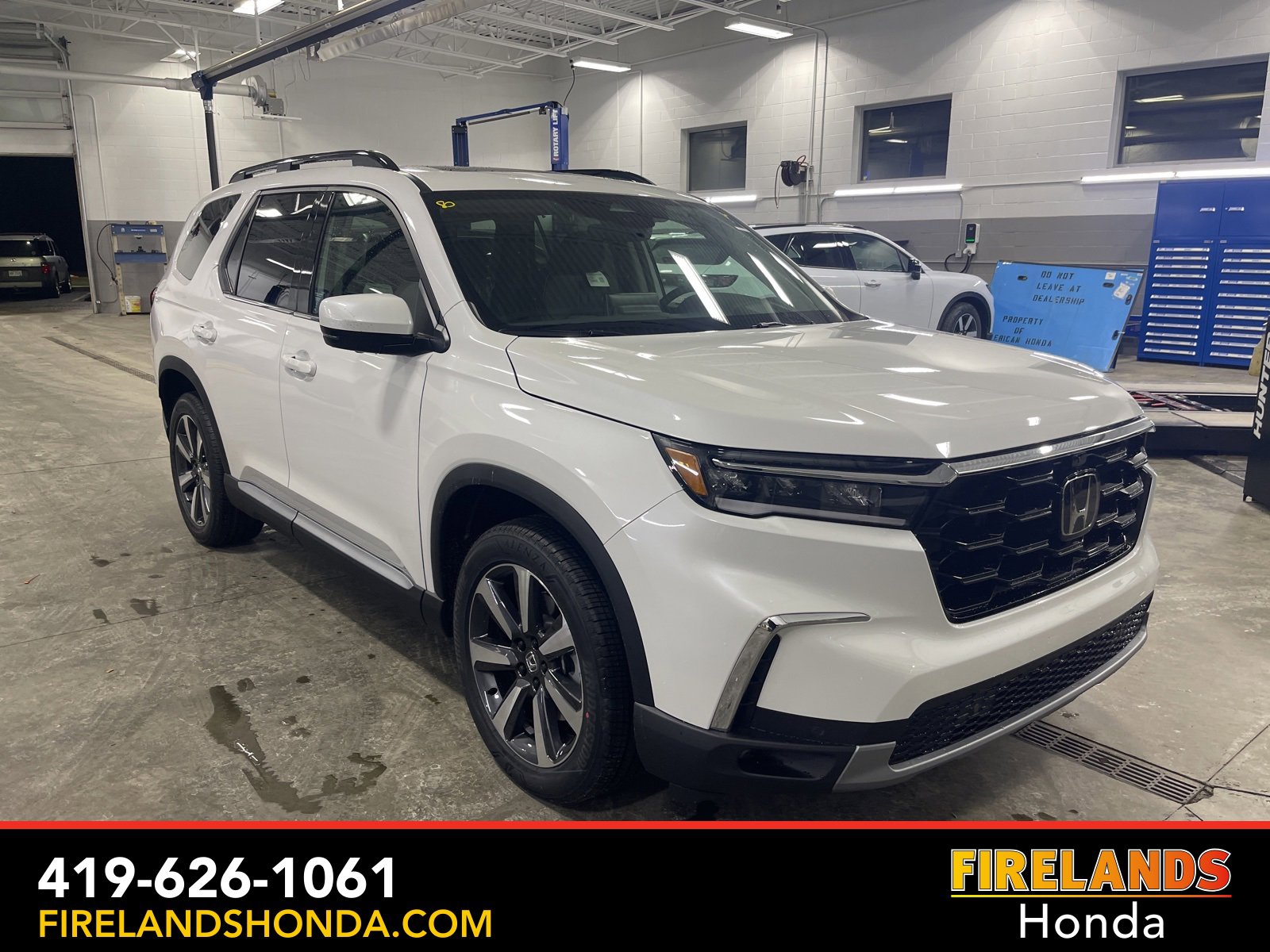 New 2025 Honda Pilot Elite image 3