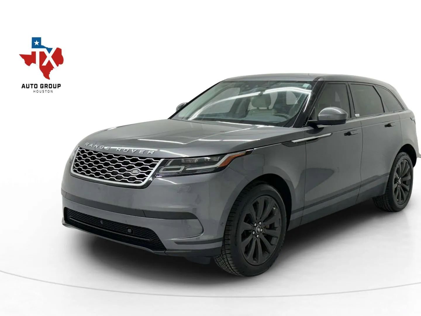 Used 2018 Land Rover Range Rover Velar R-Dynamic SE image 3
