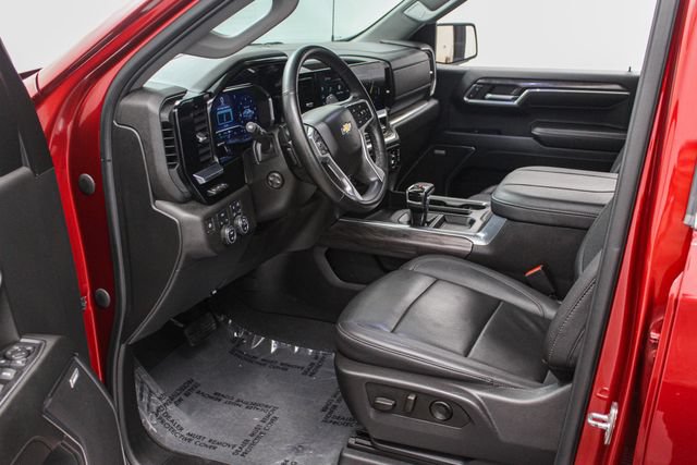 Certified 2023 Chevrolet Silverado 1500 LTZ w/ Technology Package AWD/4WD image 16