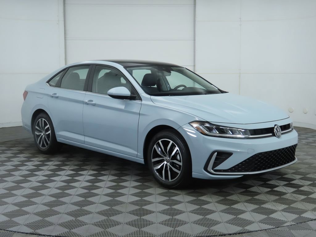 New 2026 Volkswagen Jetta SE image 3