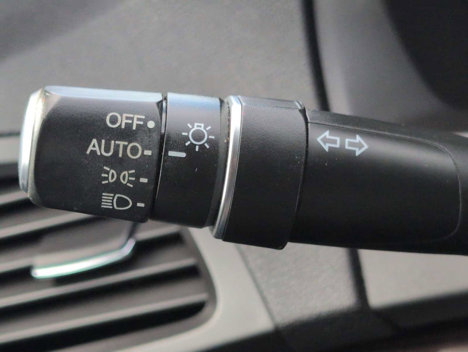 Used 2015 Acura MDX SH-AWD w/ Technology Package image 28