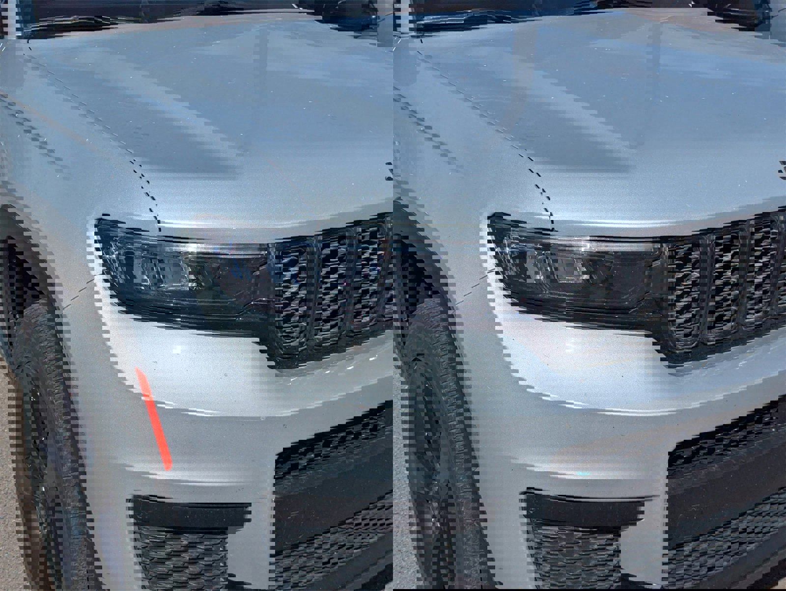 Used 2022 Jeep Grand Cherokee L Laredo image 4