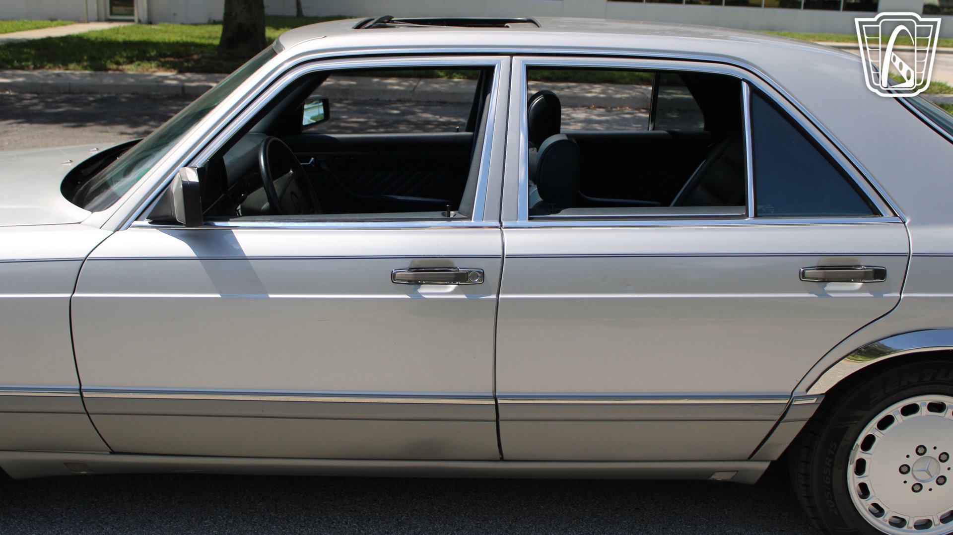 Used 1990 Mercedes-Benz 300 SE image 29