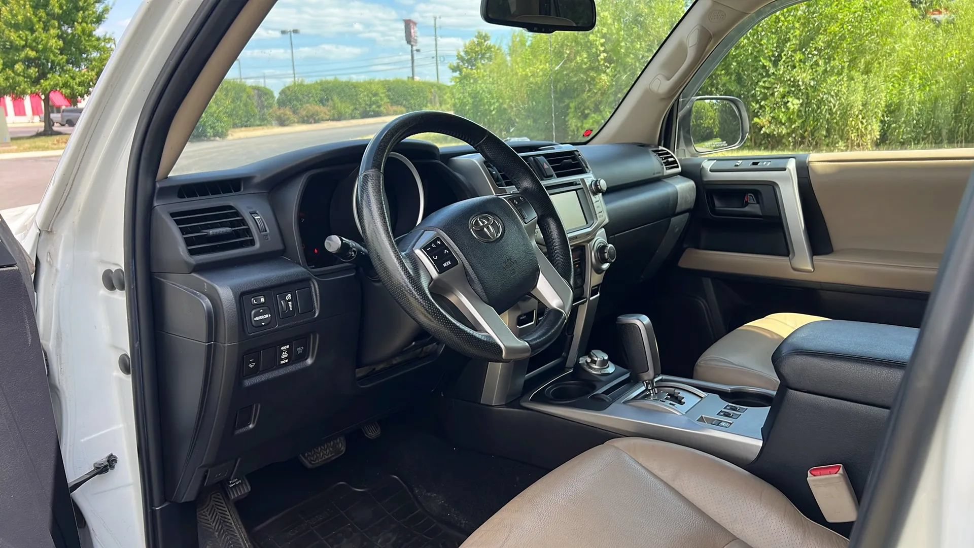 Used 2013 Toyota 4Runner Limited AWD/4WD image 12