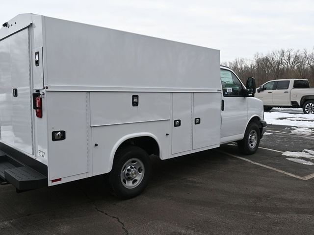 New 2026 Chevrolet Express 3500 w/ Power Convenience Package image 8