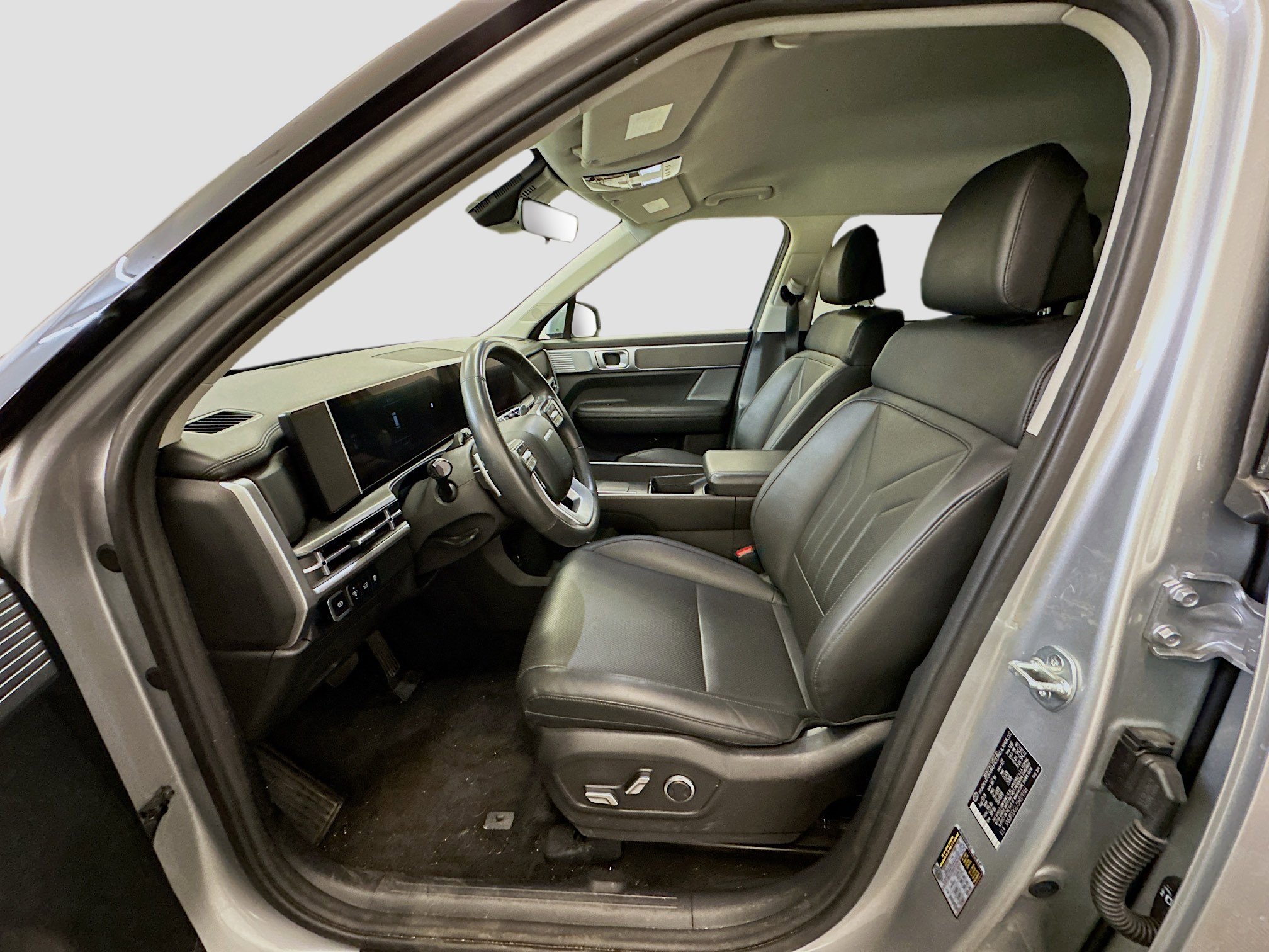 Used 2025 Hyundai Santa Fe SEL image 13