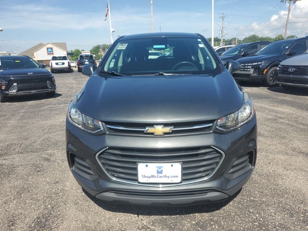Used 2020 Chevrolet Trax LS FWD image 2