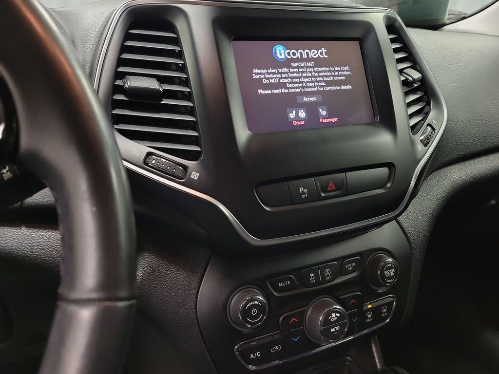 Used 2019 Jeep Cherokee Latitude Plus image 15