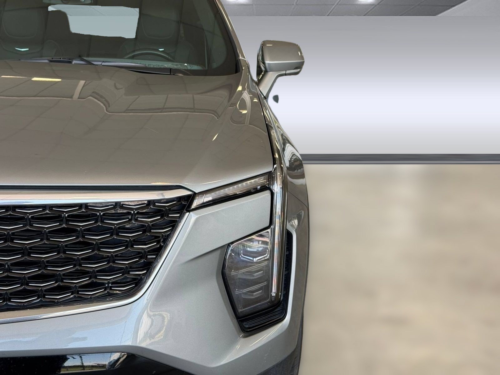 Used 2025 Cadillac XT4 Premium Luxury FWD image 12