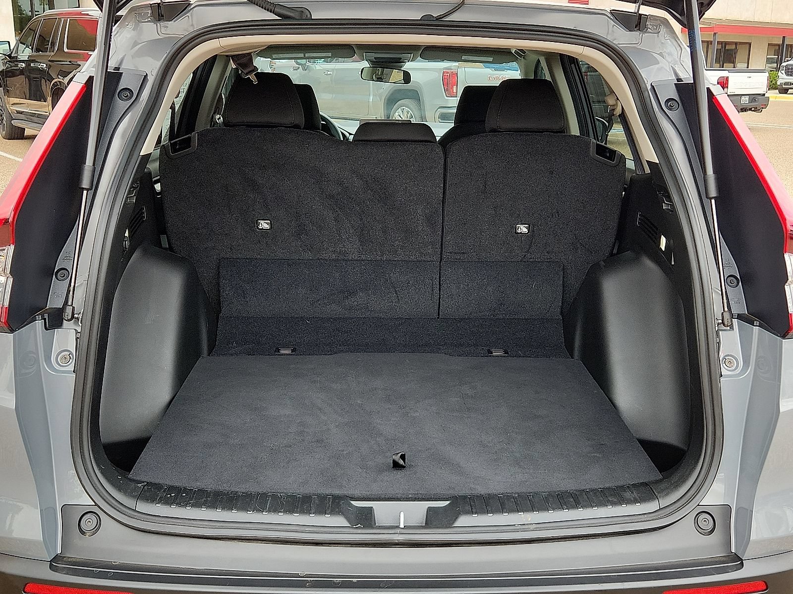 Used 2025 Honda CR-V LX image 10