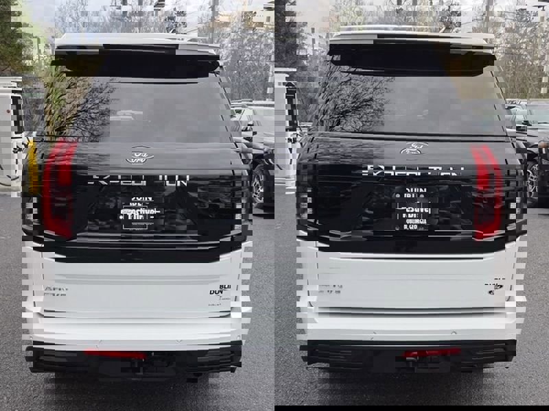 Used 2025 Ford Expedition Active image 15