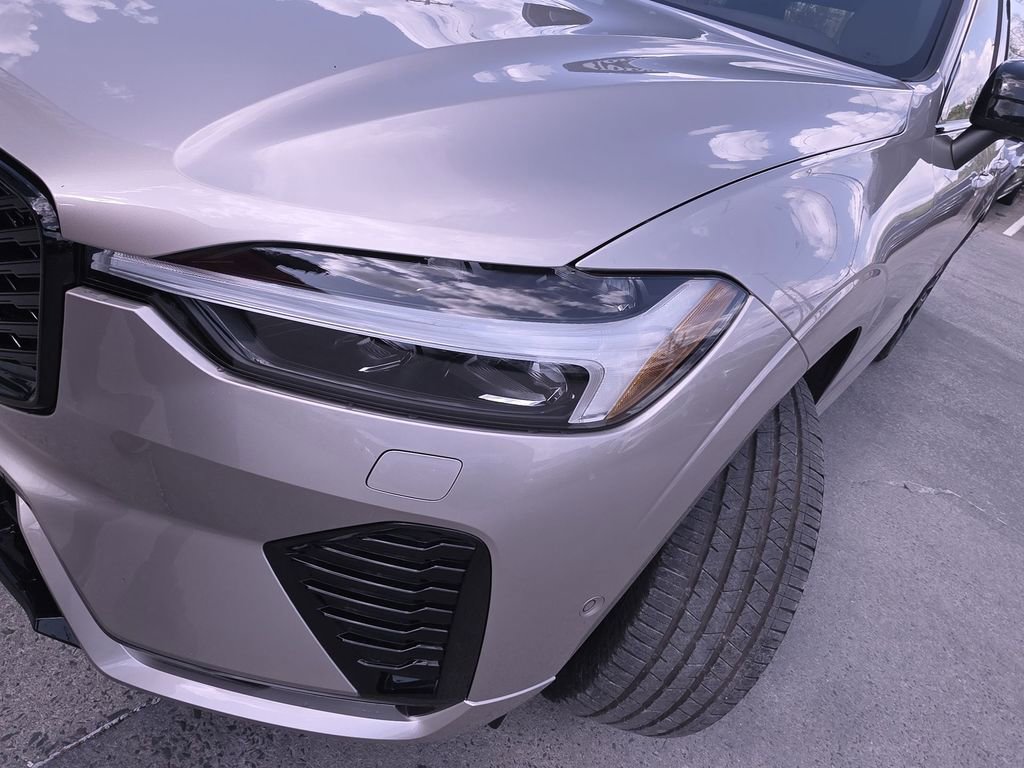 Certified 2026 Volvo XC60 B5 Plus w/ Protection Package Premier image 34