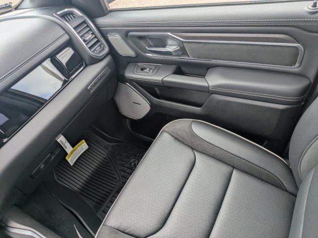 New 2026 RAM 1500 Laramie AWD/4WD image 18