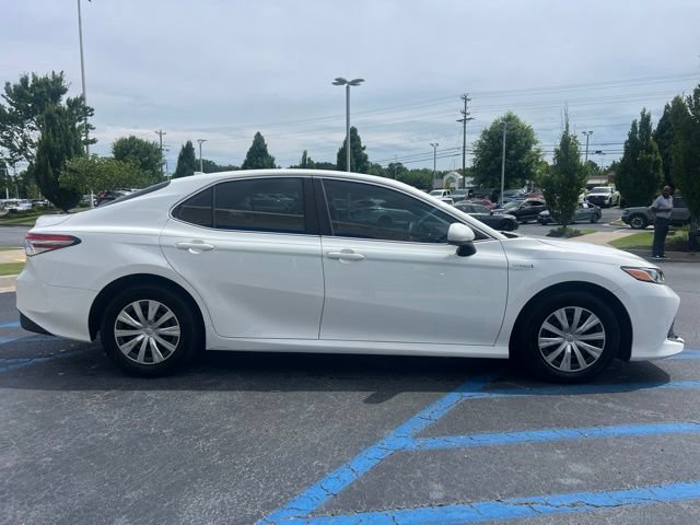 Used 2020 Toyota Camry LE FWD image 5