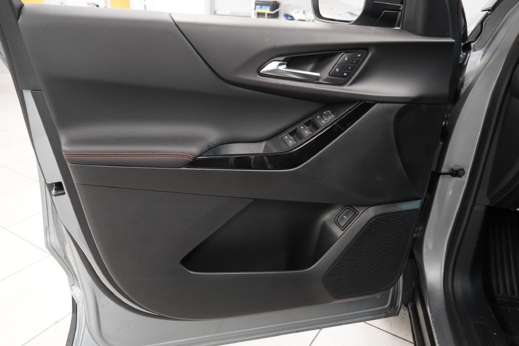 New 2027 Chevrolet Equinox RS w/ Safety and Technology Package AWD/4WD image 17