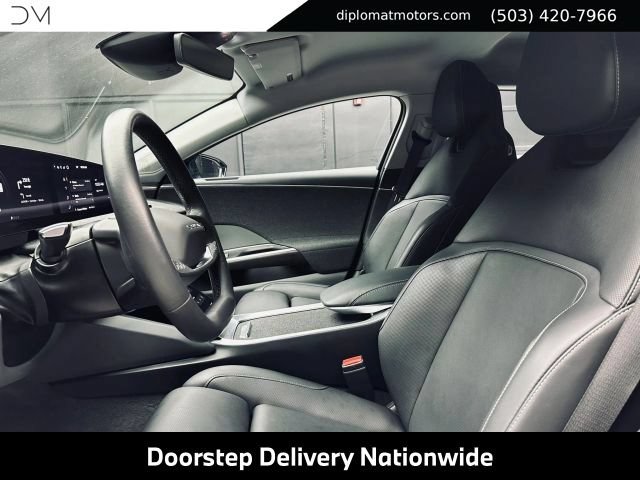 Used 2025 Lucid Air Pure RWD image 18