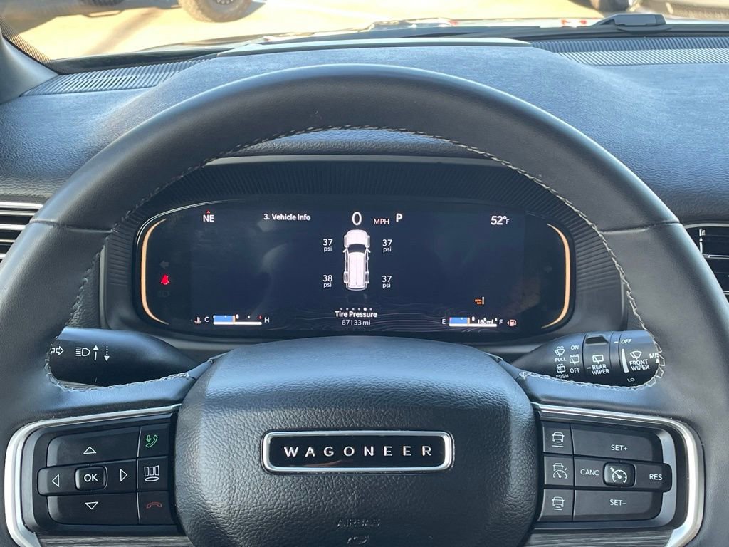 Used 2024 Jeep Wagoneer Series III image 15