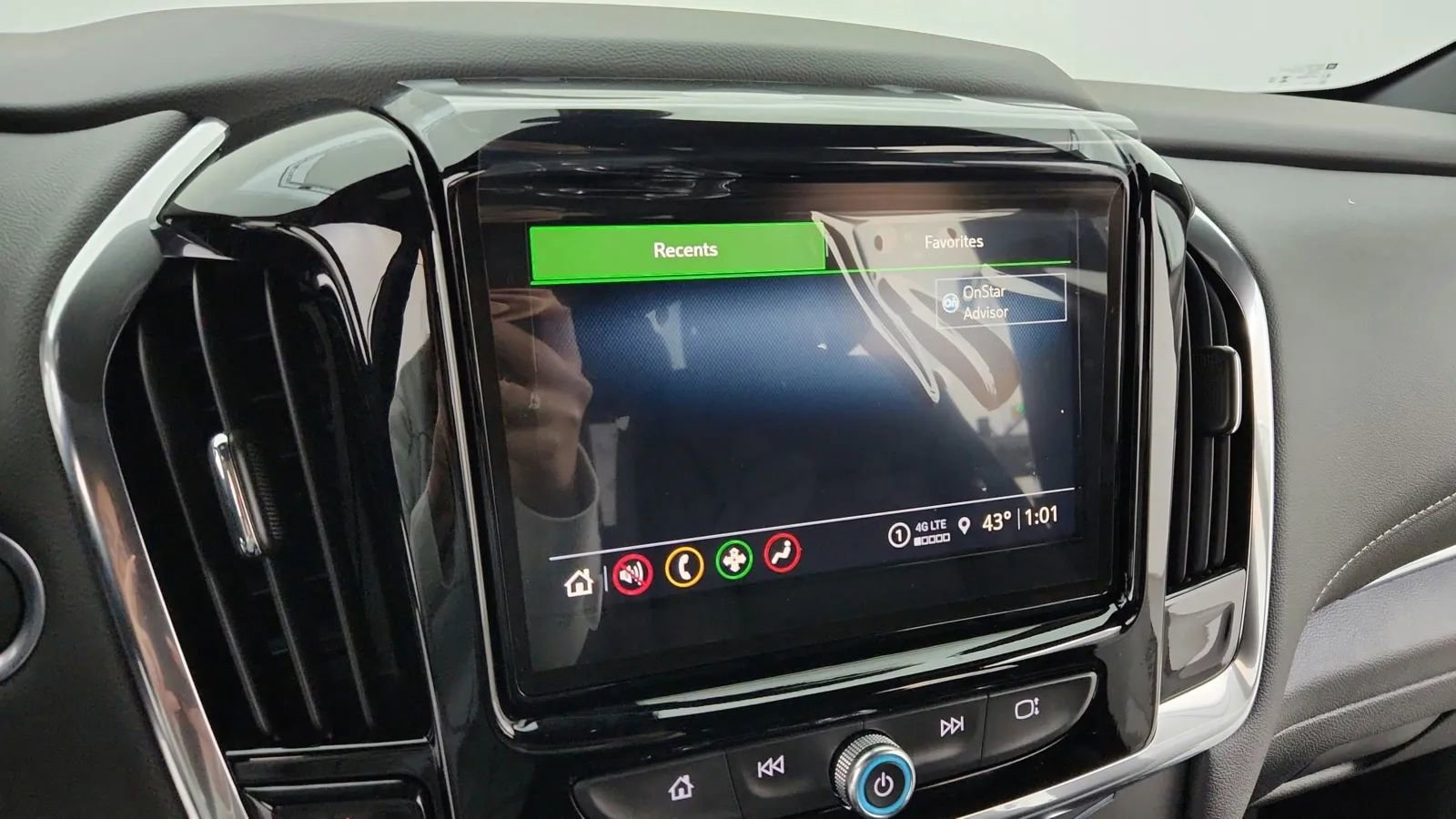 Used 2023 Chevrolet Traverse LT image 37