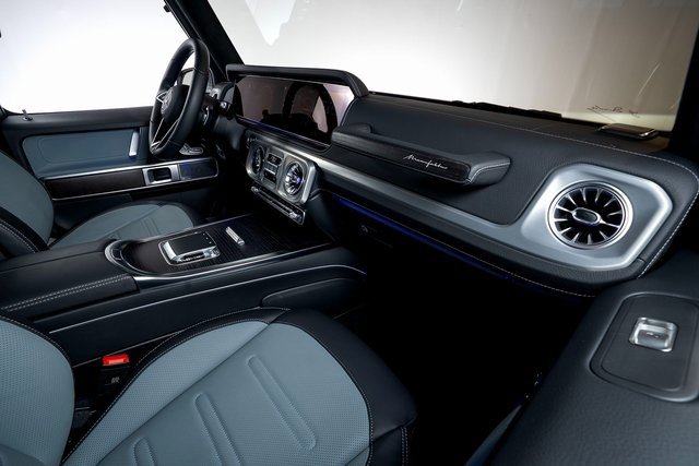 Used 2025 Mercedes-Benz G 550 image 48