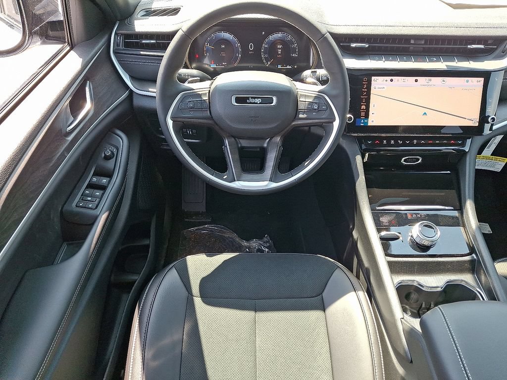 New 2026 Jeep Grand Cherokee Altitude AWD/4WD image 8