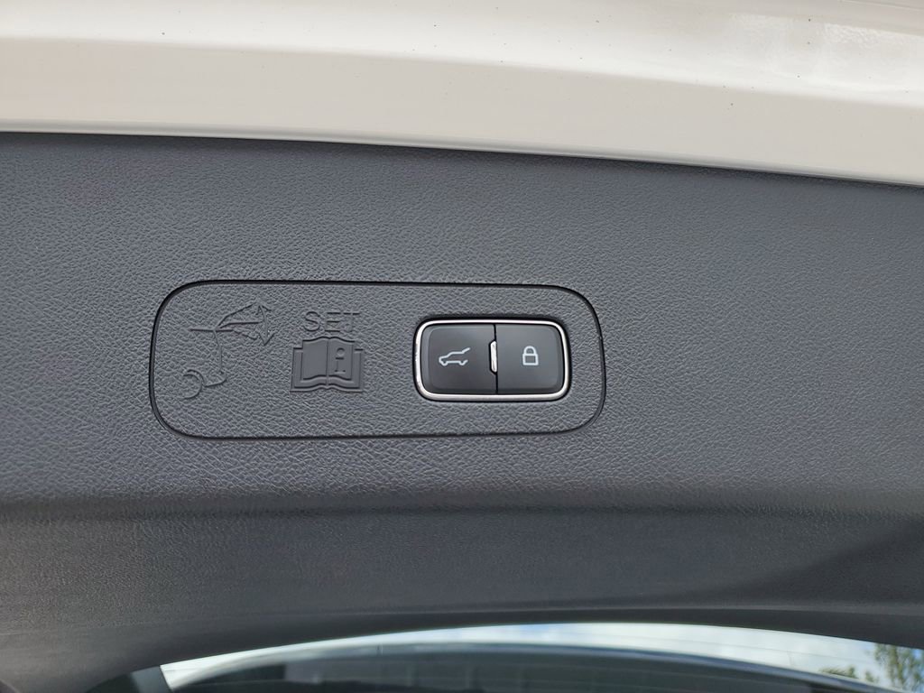 Used 2024 Lincoln Aviator Reserve w/ Equipment Group 201A image 7