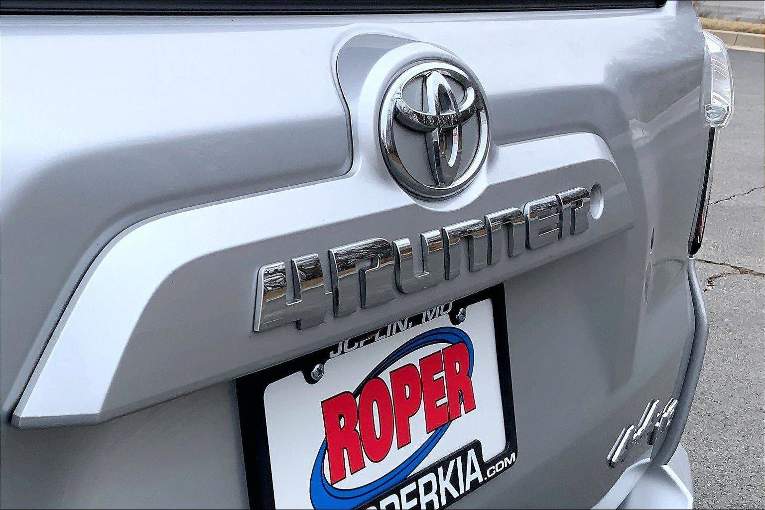 Used 2016 Toyota 4Runner SR5 image 30