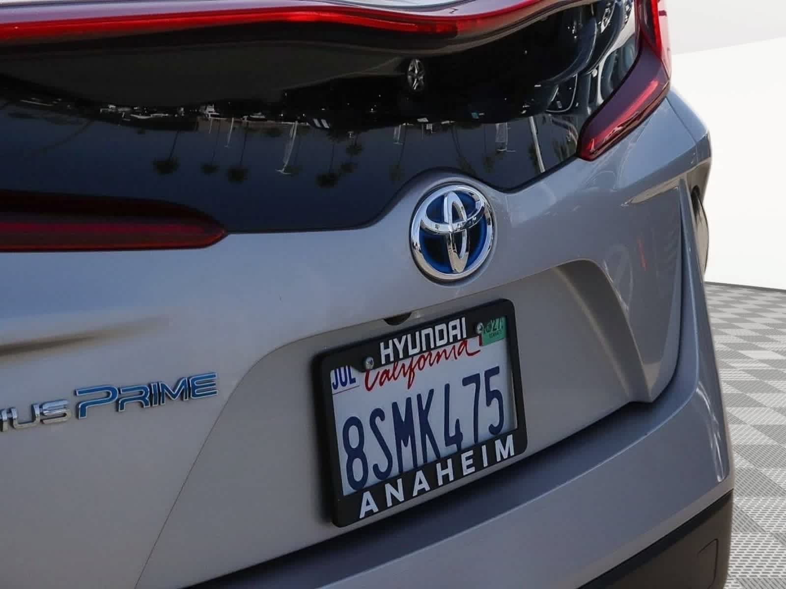 Used 2020 Toyota Prius Prime LE FWD image 12