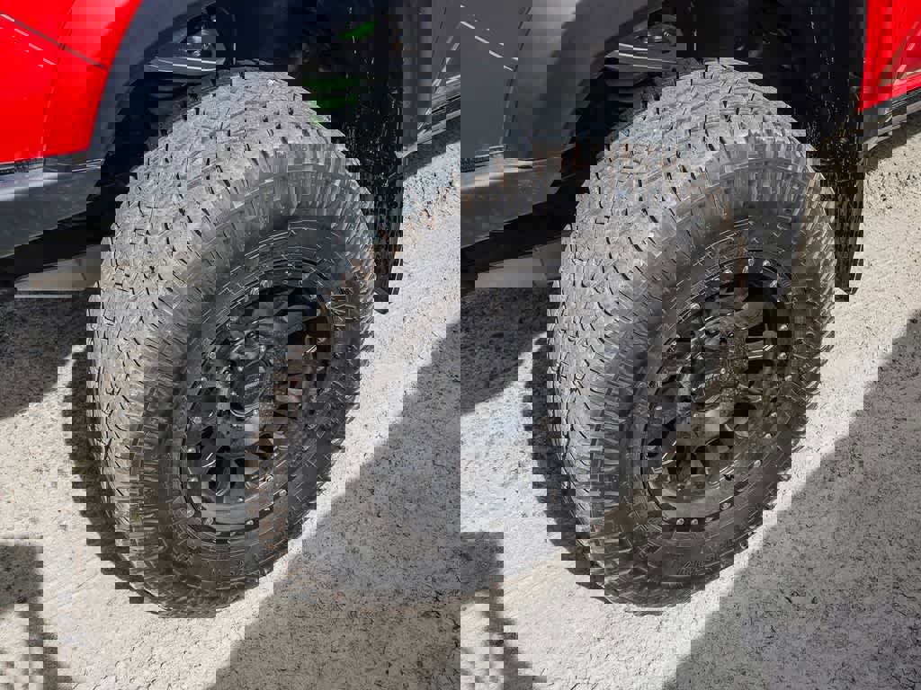 Used 2019 Toyota Tacoma TRD Off-Road w/ Technology Package AWD/4WD image 20