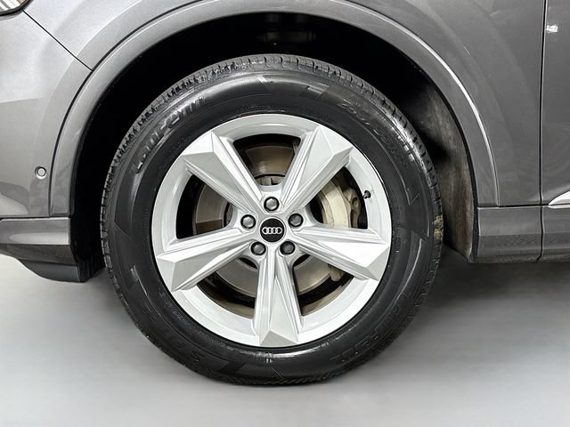 Used 2022 Audi Q7 2.0T Premium Plus w/ Premium Plus Package AWD/4WD image 34