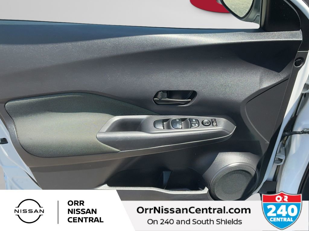 Used 2018 Nissan Kicks S FWD image 16
