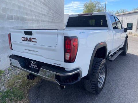 Used 2021 GMC Sierra 3500 SLE w/ Remote Start Package AWD/4WD image 9