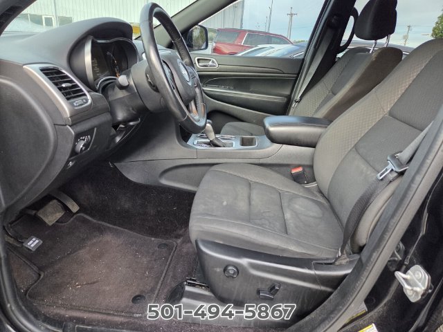Used 2018 Jeep Grand Cherokee Laredo AWD/4WD image 6