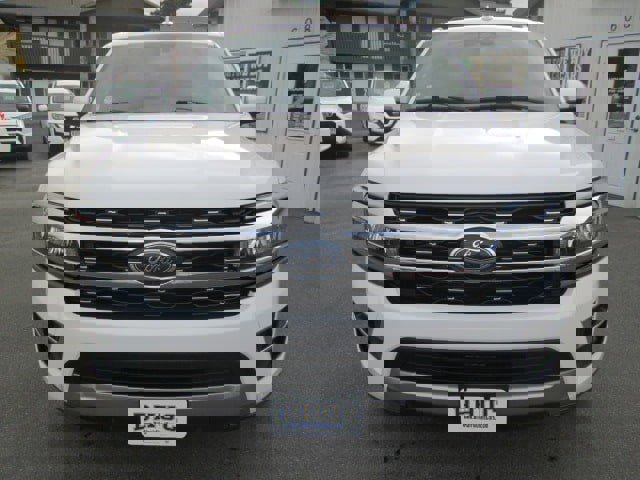 Used 2023 Ford Expedition Max Limited image 2