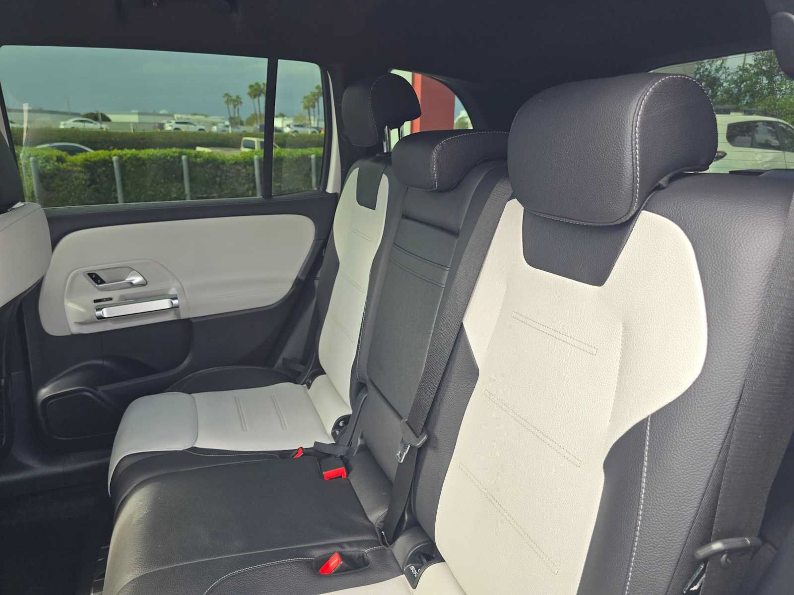 Used 2021 Mercedes-Benz GLB 250 image 17