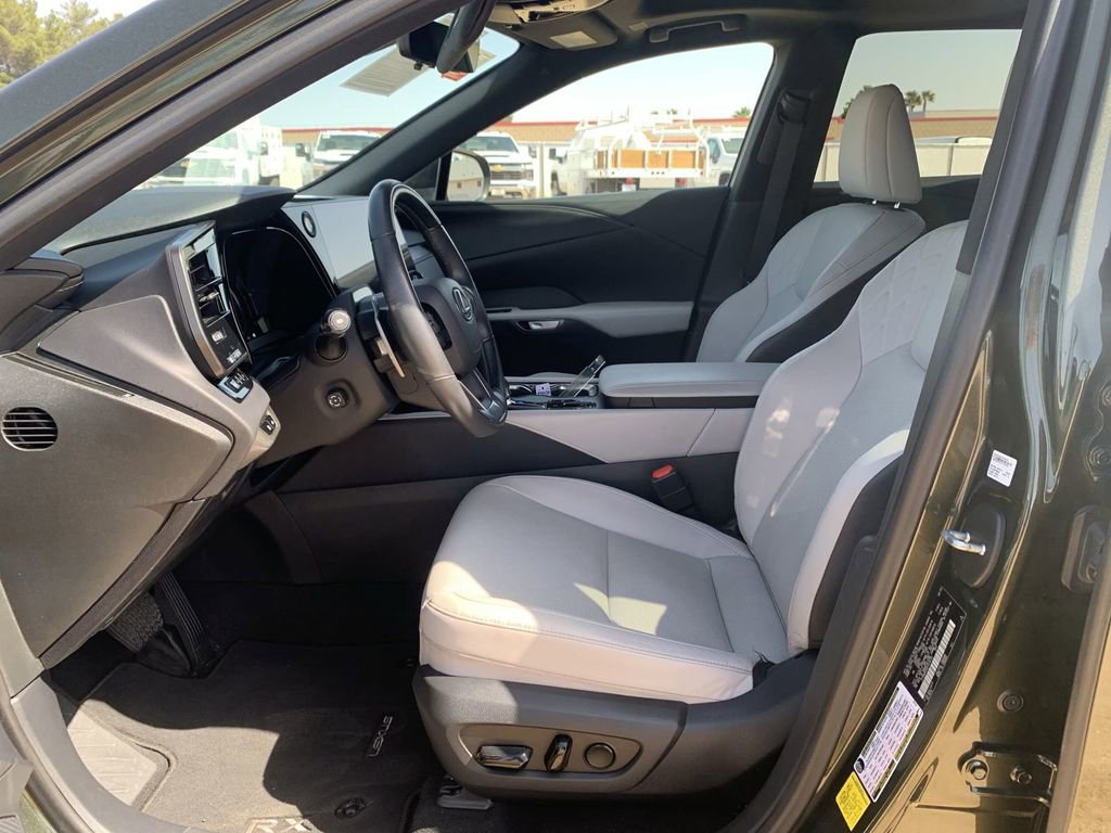 Used 2023 Lexus RX 350h w/ Cold Area Package image 18