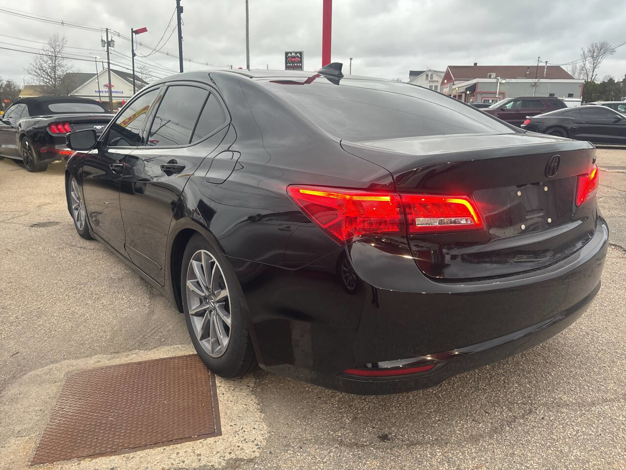 Used 2018 Acura TLX w/ Technology Package FWD image 5